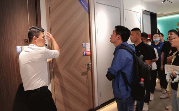 战略合作 共赢创未来 | 热烈欢迎我爱我家千店店长莅临铭品装饰指导！